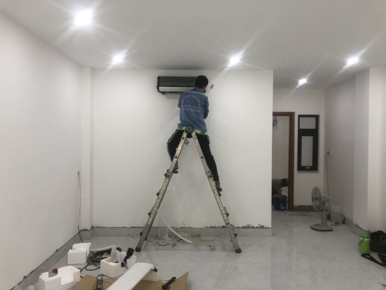 Điện Máy Đức Anh Mỹ là đơn vị chuyên cung cấp dịch vụ vệ sinh máy lạnh tại Hồ Chí Minh Điện Máy Đức Anh Mỹ là đơn vị chuyên cung cấp dịch vụ vệ sinh máy lạnh tại Hồ Chí Minh