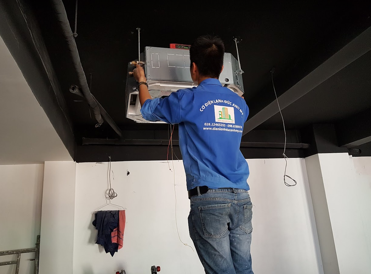 vệ sinh máy lạnh âm trần nối ống gió vệ sinh máy lạnh âm trần nối ống gió