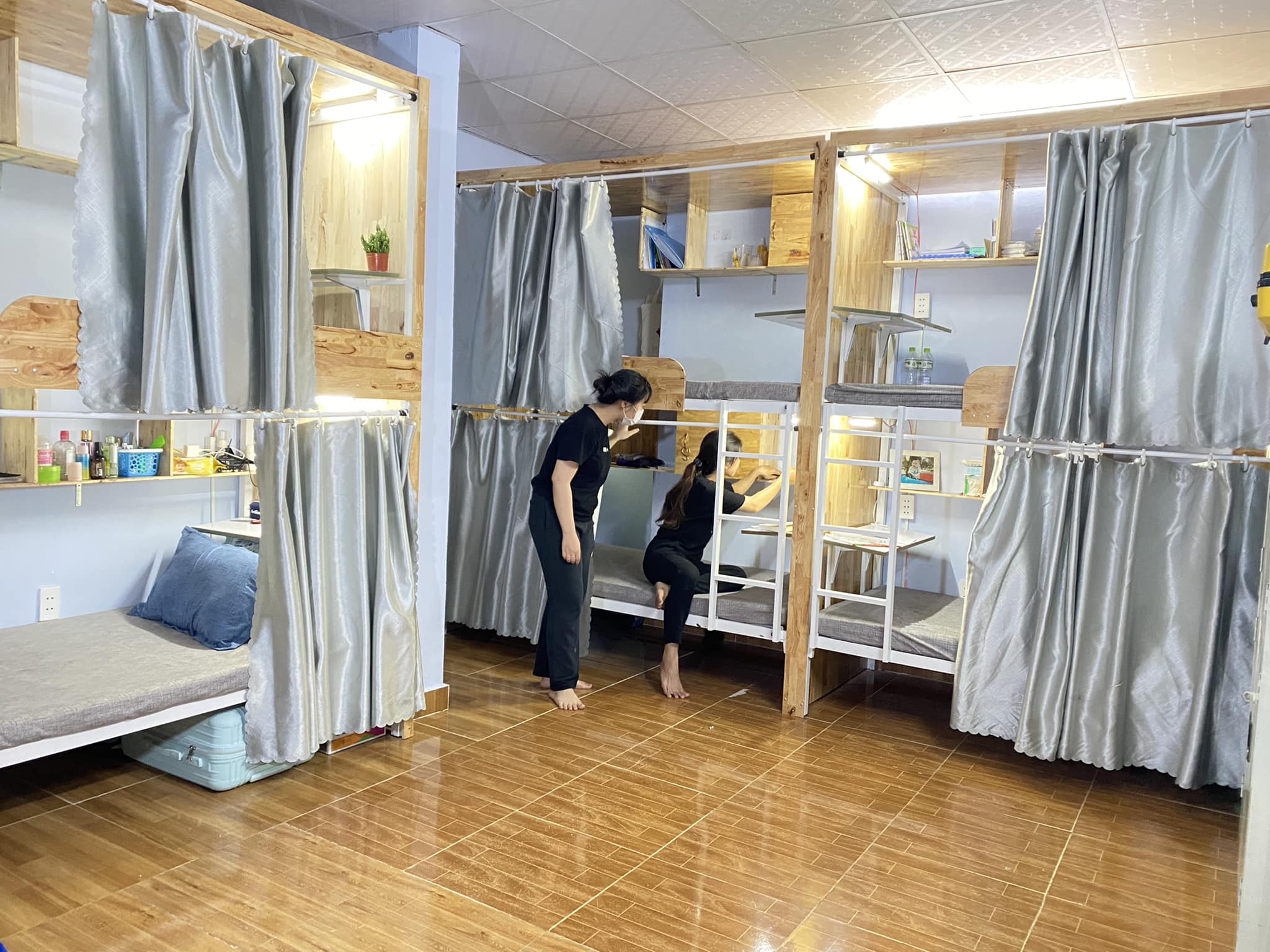 Ký túc xá cao cấp mang lại cho sinh viên không chỉ mái ấm an toàn và tiện ích hiện đại mà còn là nơi để rèn luyện tính tự lập và phát triển các mối quan hệ xã hội. Ký túc xá cao cấp mang lại cho sinh viên không chỉ mái ấm an toàn và tiện ích hiện đại mà còn là nơi để rèn luyện tính tự lập và phát triển các mối quan hệ xã hội.