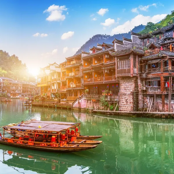 [TOUR] TRƯƠNG GIA GIỚI - PHƯỢNG HOÀNG CỔ TRẤN 5N4Đ