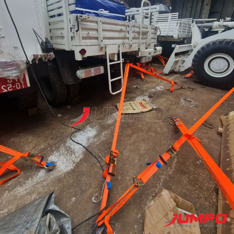 Ứng dụng Dây cảo chằng hàng tăng đơ bản 50mm 10 tấn - Jumpo Cargo Ứng dụng Dây cảo chằng hàng tăng đơ bản 50mm 10 tấn - Jumpo Cargo