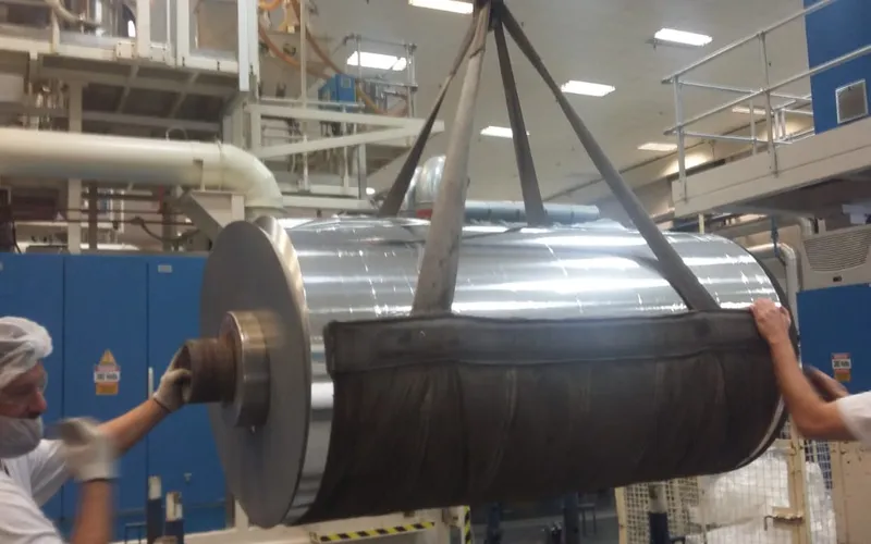 Dây cáp vải cẩu hàng có chống dầu mỡ không?