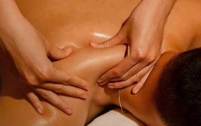 Lớp Học Massage Body tại Quế Phong
