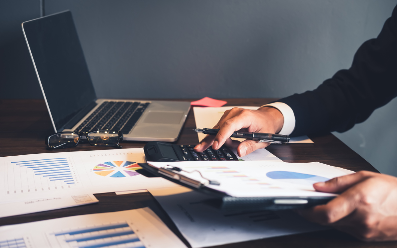 Kế toán dịch vụ nhà hàng đóng vai trò cực kỳ quan trọng trong quá trình quản lý và vận hành Kế toán dịch vụ nhà hàng đóng vai trò cực kỳ quan trọng trong quá trình quản lý và vận hành