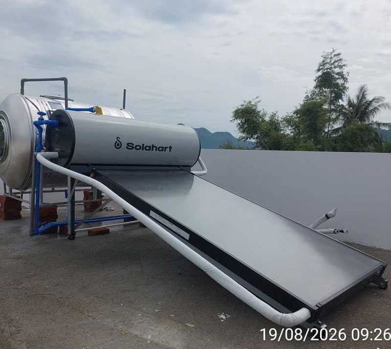 Lắp đặt và Bàn giao Máy nước nóng Solahart 150L tại Quận 10 Lắp đặt và Bàn giao Máy nước nóng Solahart 150L tại Quận 10