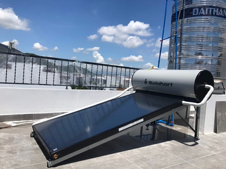 Lắp Máy nước nóng Solahart 150l tại Quận 7 Lắp Máy nước nóng Solahart 150l tại Quận 7