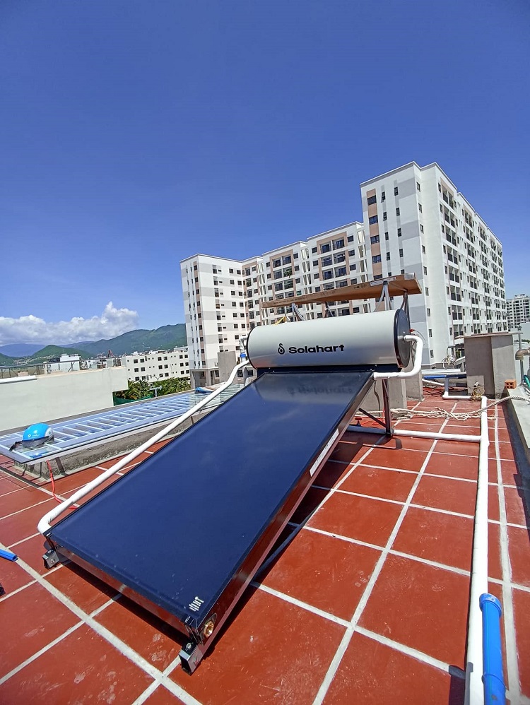 Lắp Máy nước nóng Solahart 150l tại Thủ Đức Lắp Máy nước nóng Solahart 150l tại Thủ Đức