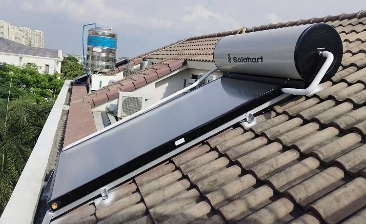 Máy Solahart 150L Sunheat lắp mái Ngói tại Quận 7 Máy Solahart 150L Sunheat lắp mái Ngói tại Quận 7