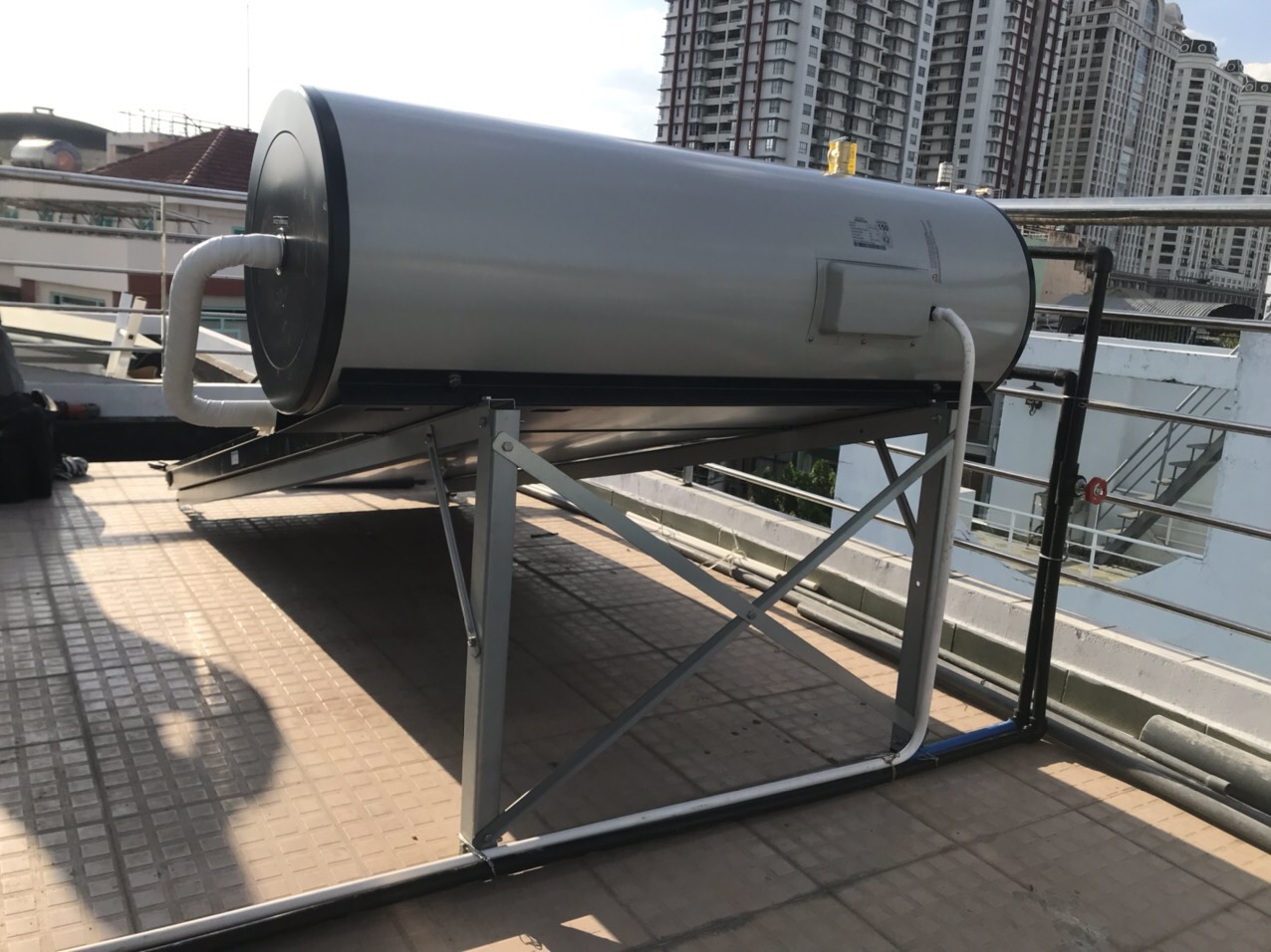 Máy nước nóng Solahart 150L Sunheat Máy nước nóng Solahart 150L Sunheat