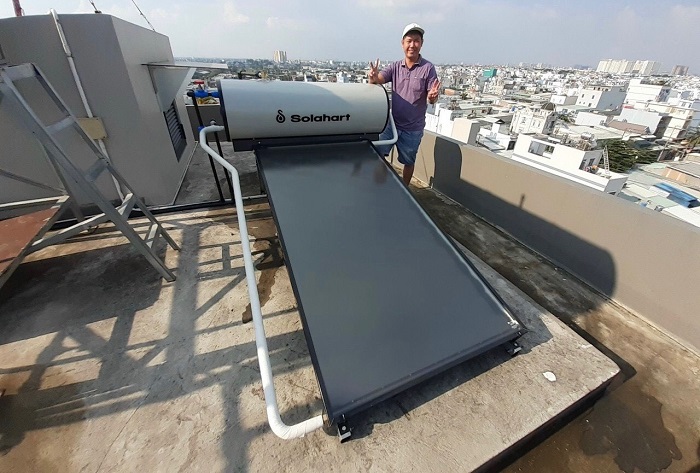 Lắp đặt Máy nước nóng năng lượng mặt trời Solahart Sunheat trên mái ngói Lắp đặt Máy nước nóng năng lượng mặt trời Solahart Sunheat trên mái ngói