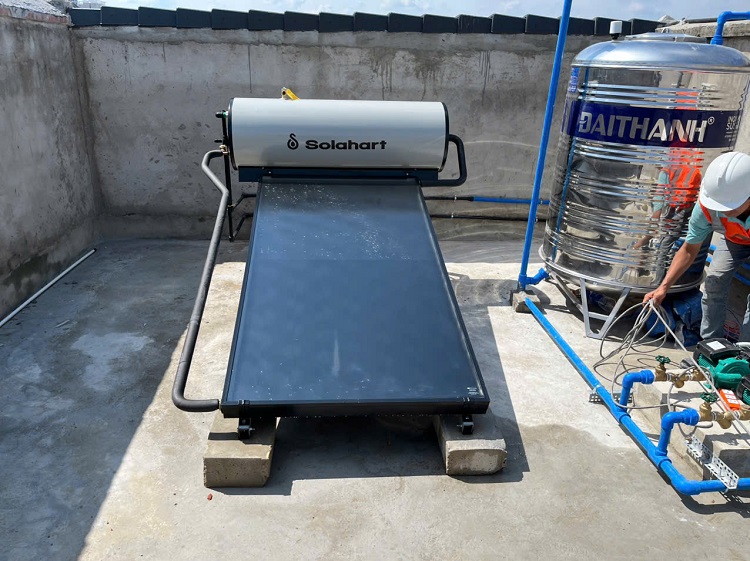 Hoàn thiện Máy nước nóng Solahart 150L tại Bình Dương Hoàn thiện Máy nước nóng Solahart 150L tại Bình Dương