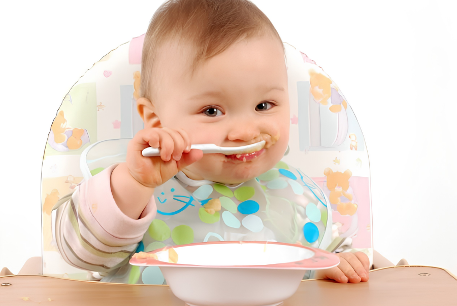 Dinh dưỡng cho trẻ sơ sinh: Lợi ích của việc cho trẻ ăn dặm đúng cách Dinh dưỡng cho trẻ sơ sinh: Lợi ích của việc cho trẻ ăn dặm đúng cách