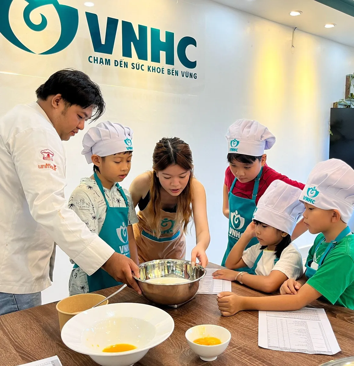 CHEF NHÍ LÀM BÁNH HEALTHY