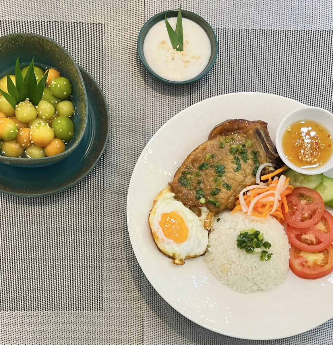 CHEF NHÍ ẨM THỰC BỐN PHƯƠNG
