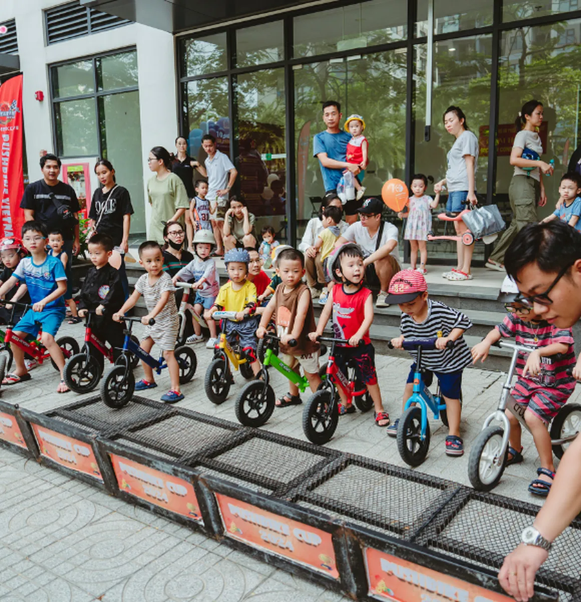 CLB Xe Thăng Bằng Yokids! Global Club