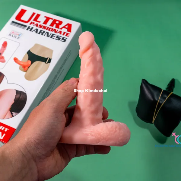 Tìm hiểu về dương vật giả có dây đeo đặc ruột không rung