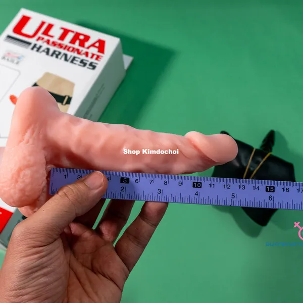 Tìm hiểu về dương vật giả có dây đeo đặc ruột không rung