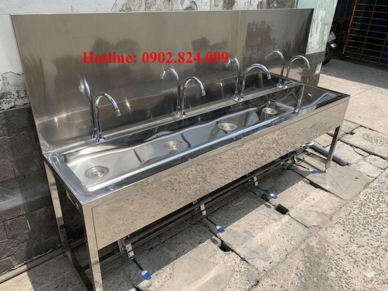 Bồn rửa tay đạp chân