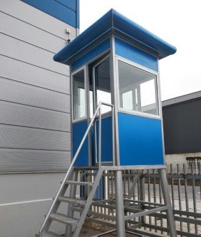 Chòi canh bảo vệ có chân đứng