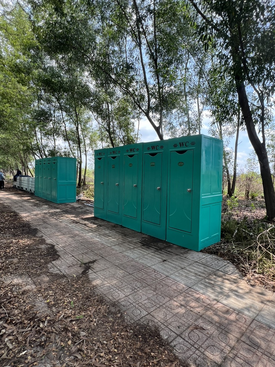 giá thuê nhà vệ sinh di động