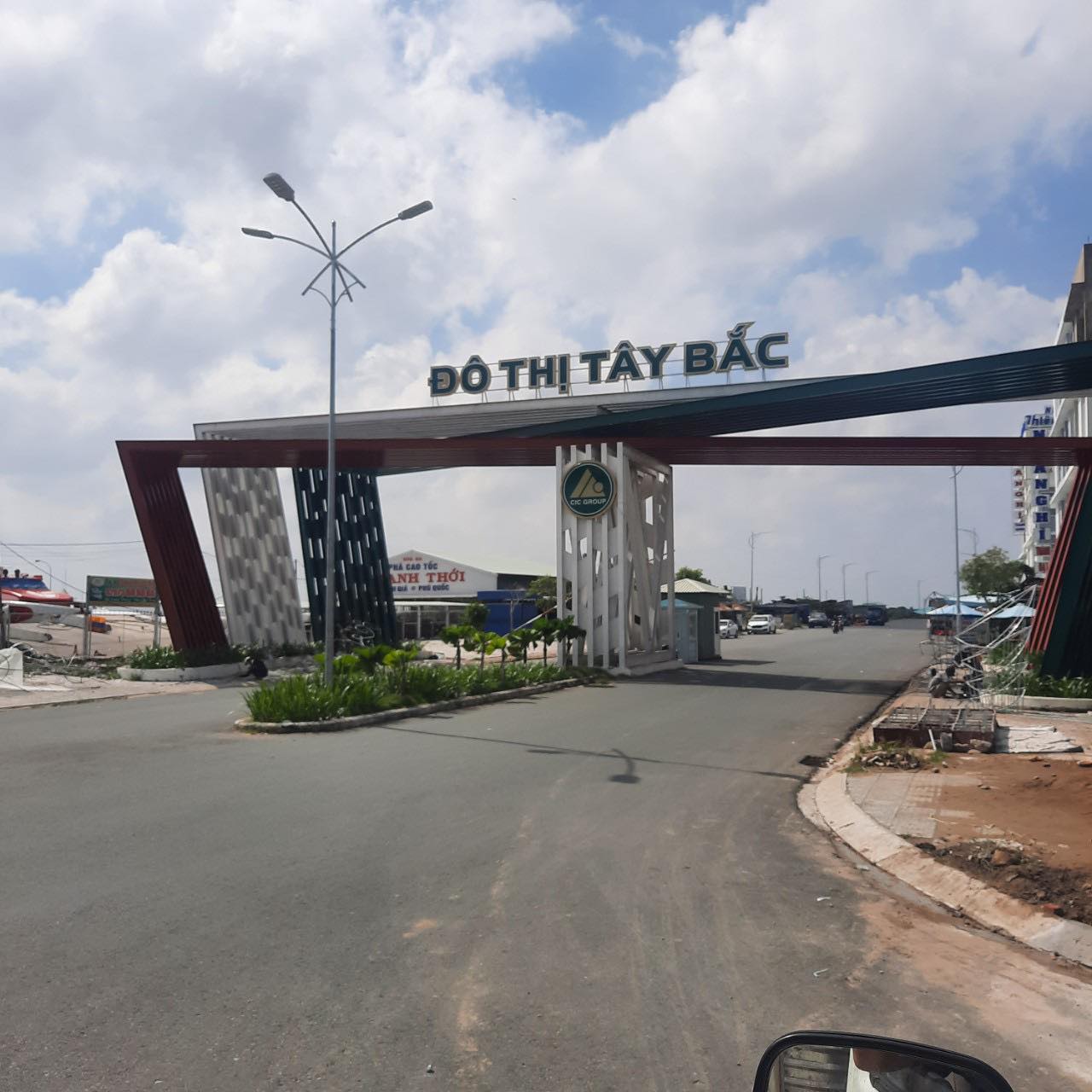 thuê nhà vệ sinh công cộng