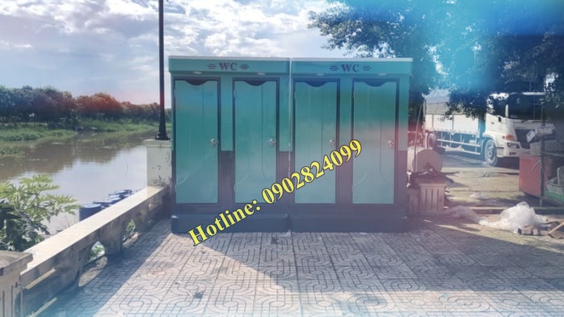 nhà vệ sinh composite