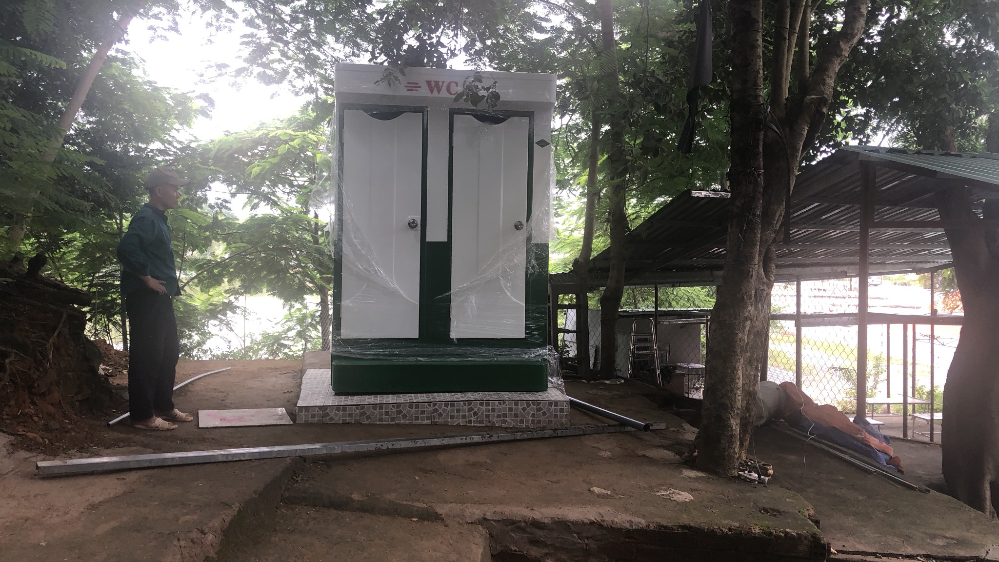 nhà vệ sinh di động