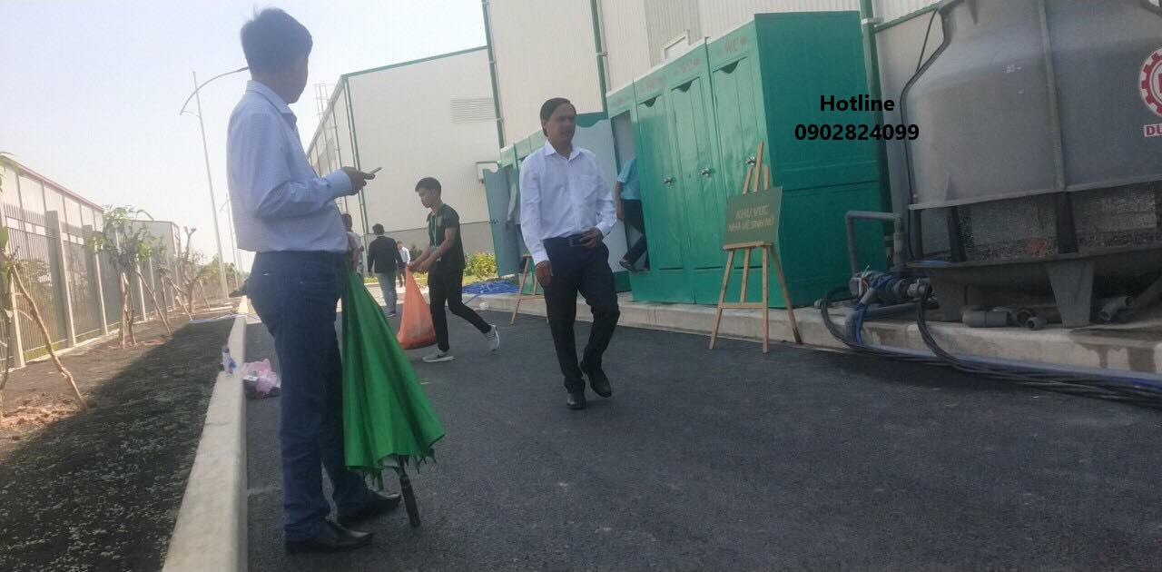 thuê nhà vệ sinh composite