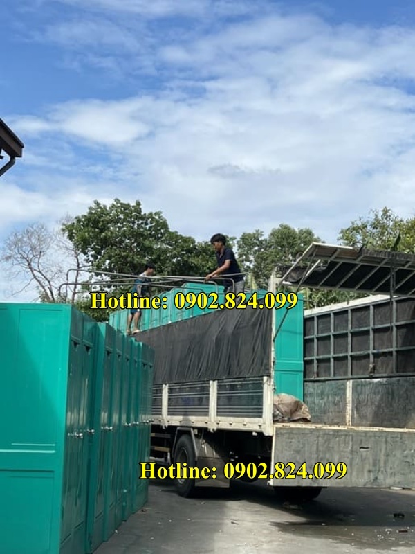 thuê nhà vệ sinh composite