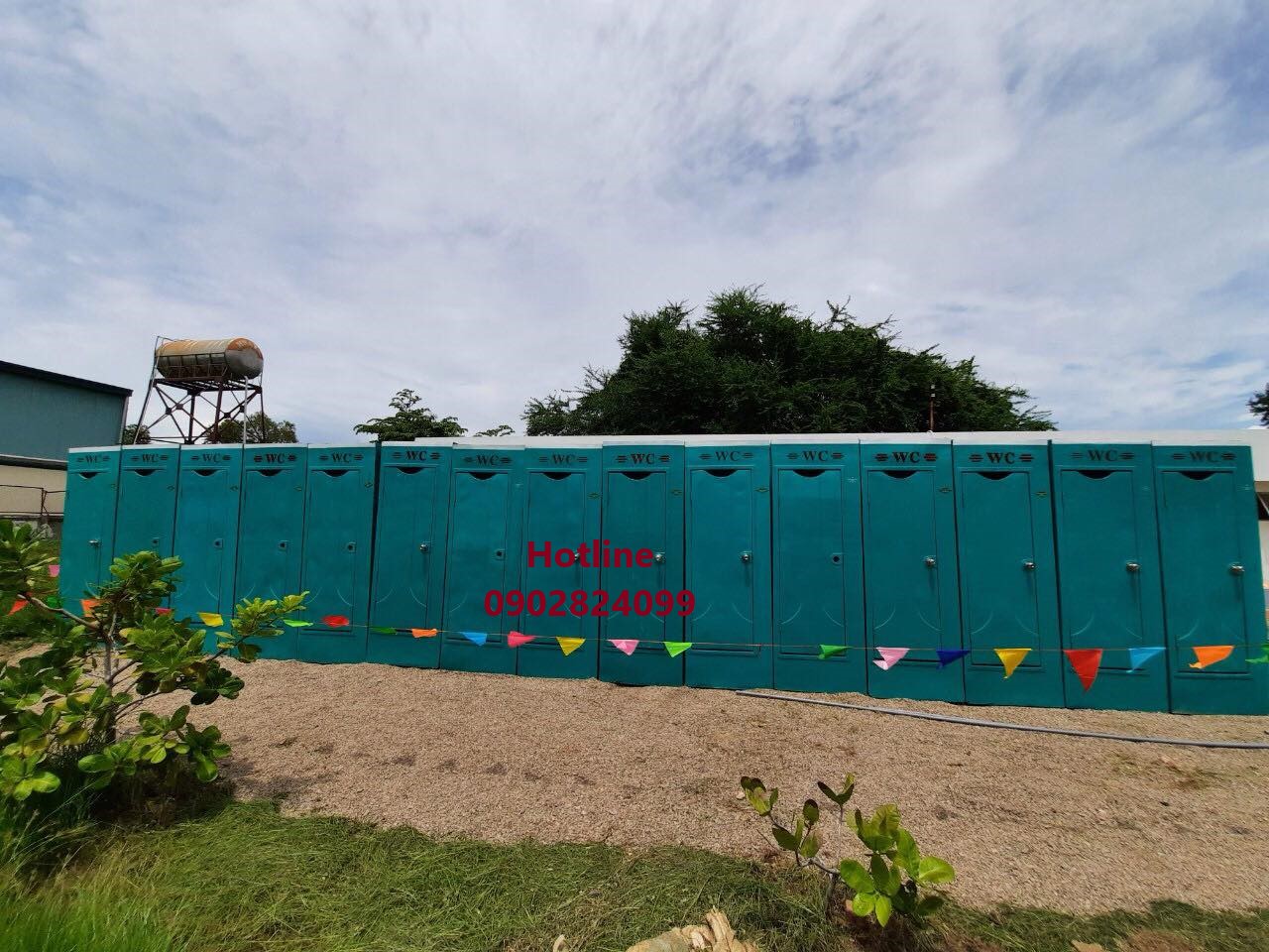 thuê nhà vệ sinh composite