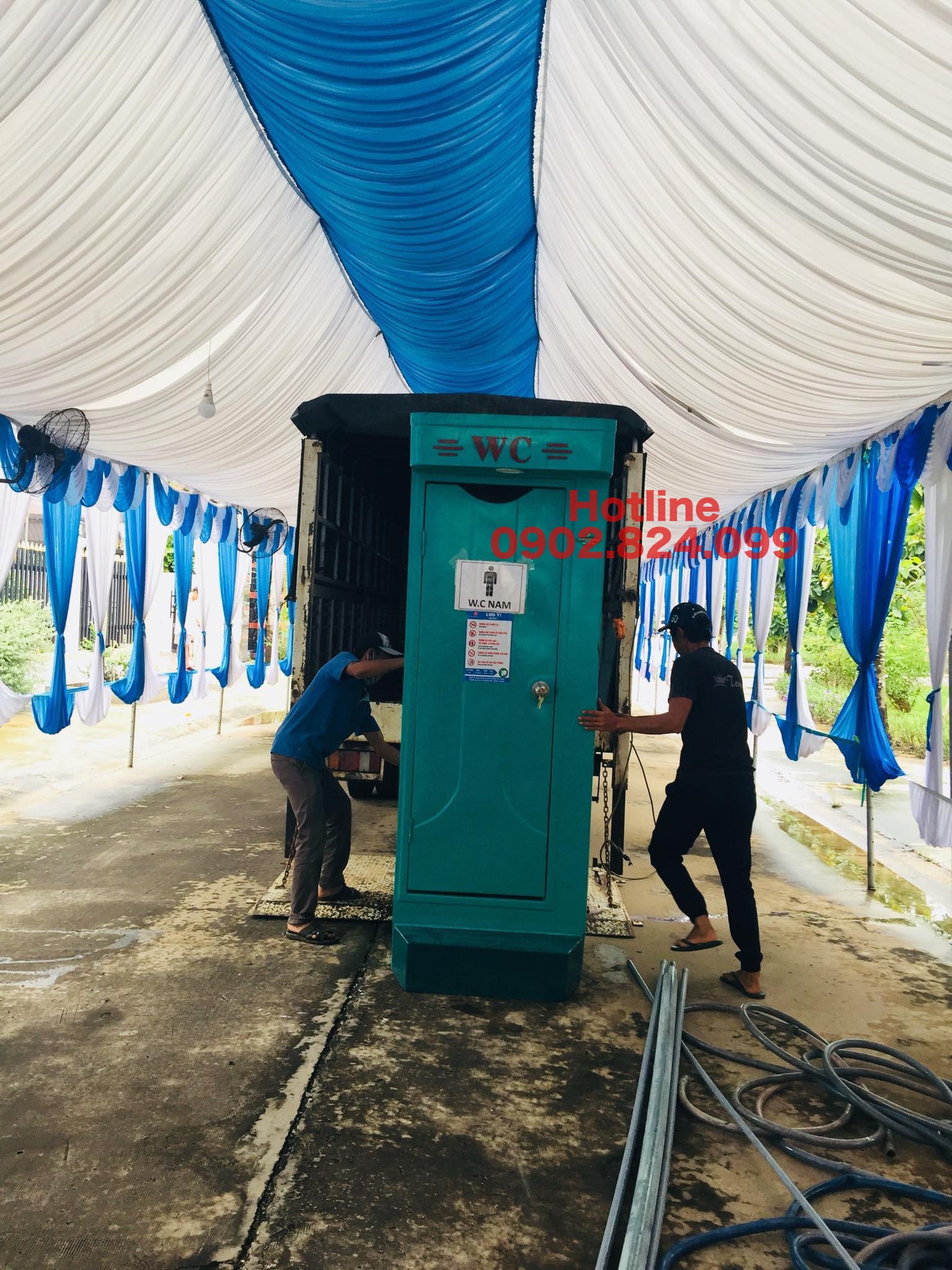 Thuê nhà vệ sinh composite