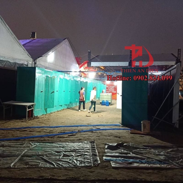 thuê nhà vệ sinh công cộng