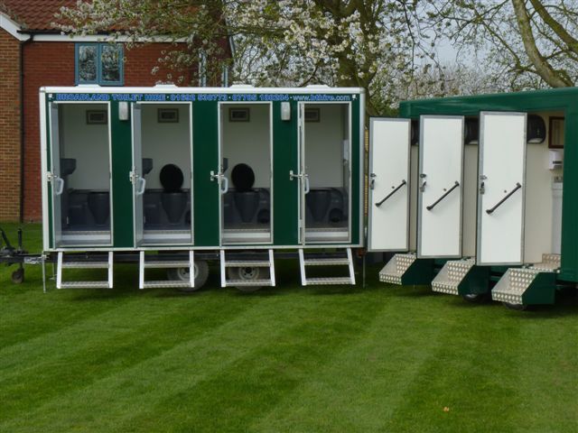 nhà vệ sinh di động