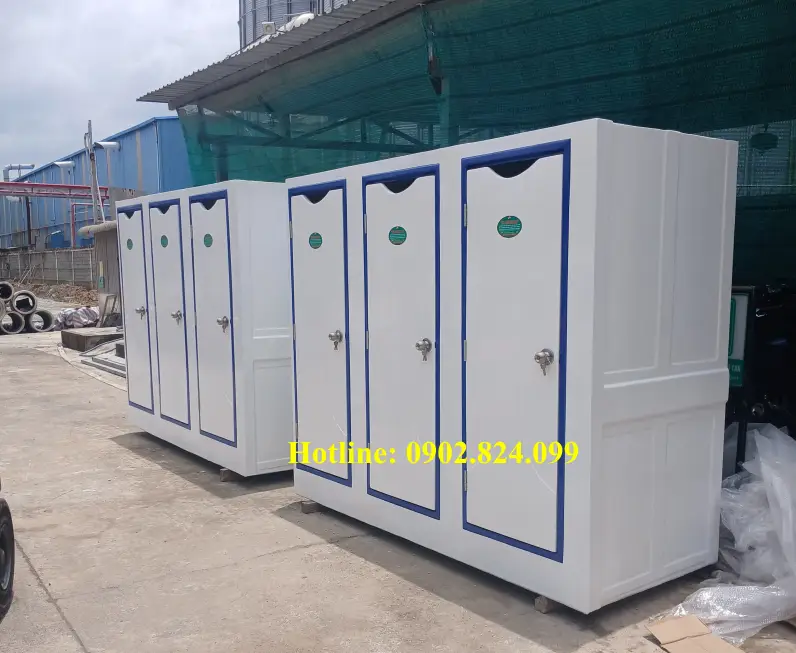 nhà vệ sinh công cộng 3 buồng giao tại Công trình Đà Nẵng