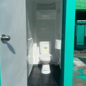 Nhà Vệ Sinh Di Động Kích Thước Lớn (2.6m x 1.55m) - Model VS.MT1 Cao Cấp