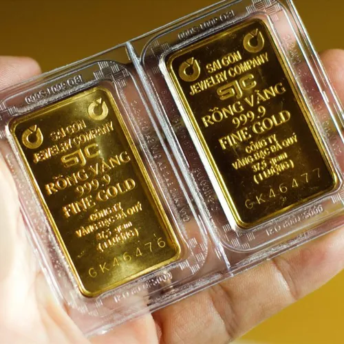 Giá vàng giảm mạnh trên thị trường trong nước
