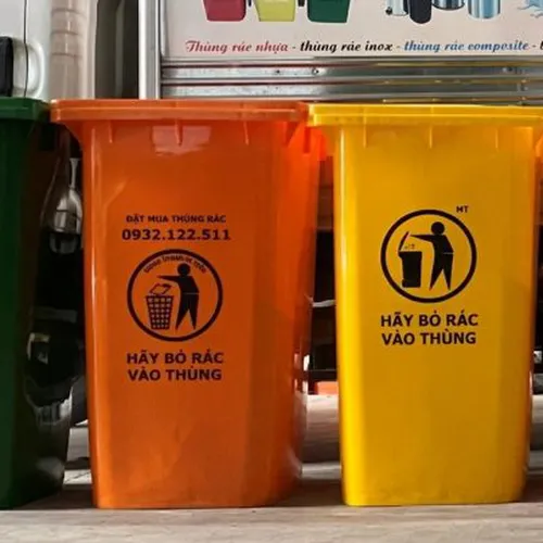 Thùng Rác 120 Lít (HDPE & Composite) Có Bánh Xe – Giải Pháp Thu Gom Rác Linh Hoạt, Bền Bỉ Cho Mọi Không Gian