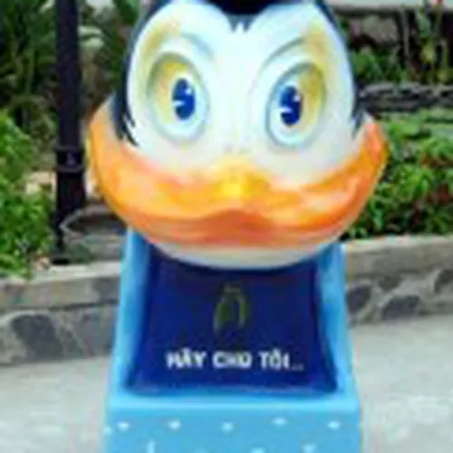 Thùng rác hình Vịt Donal