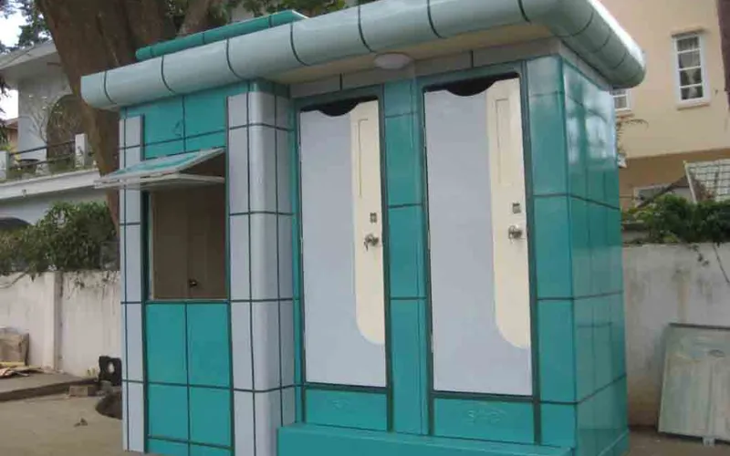 Chọn vật liệu nào cho nhà vệ sinh công cộng