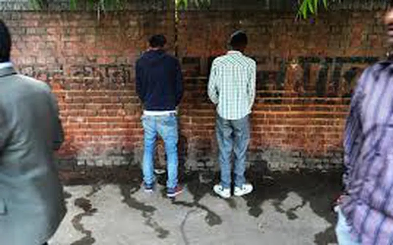 Số người dân sử dụng "nhà vệ sinh" ngoài trời lên tới con số 1 tỷ