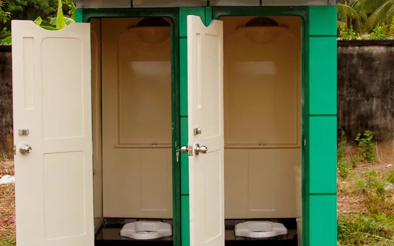 TIN HOT !!! Nhà Vệ Sinh Di Động Giá Rẻ