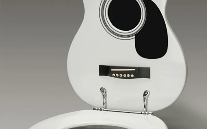 Nhà Vệ Sinh Di Động Kỳ Lạ Và Độc Đáo!!!