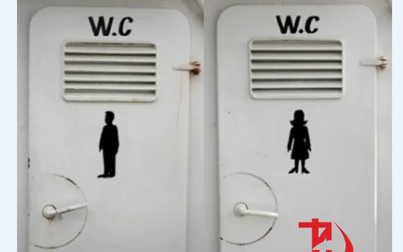 Cướp Nhà Vệ Sinh Di Động Cứu Trợ Cho Các Nạn Nhân Trong Lũu