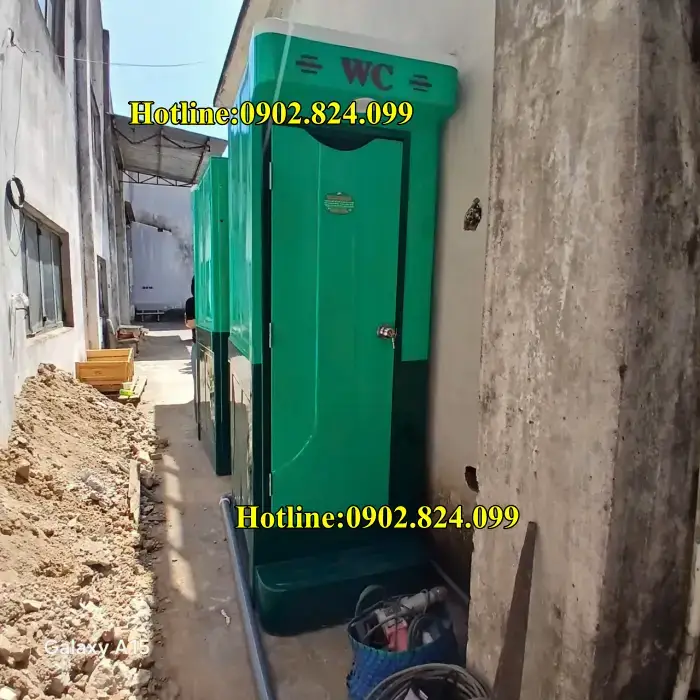 Wc di động lắp đặt trong hẻm tại Vĩnh Long