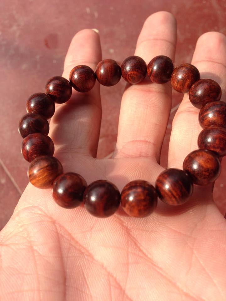 vòng tay gỗ sưa đỏ 10mm