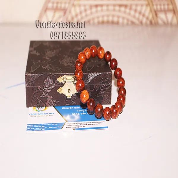 Vòng tay chun sụn sưa đỏ 10mm x 19 hạt MSV2