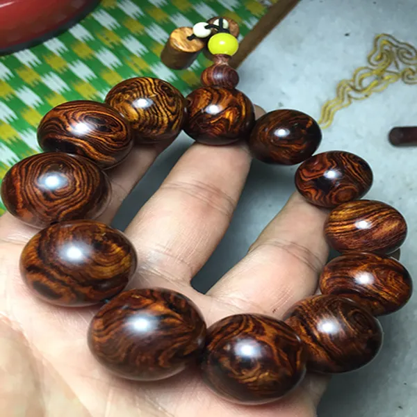 VÒNG TAY CHUN SỤN SƯA ĐỎ 20MM VIP