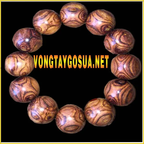 Vòng tay gỗ sưa vân ” Mặt Quỷ” chuỗi 12 hạt đẳng cấp MS VIP20