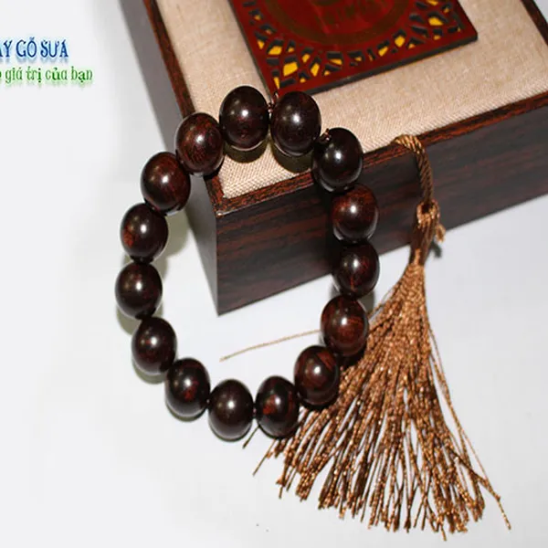 Vòng tay sưa đỏ 14mm x 15 hạt VN16