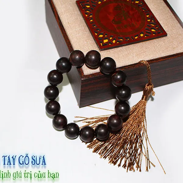 Vòng tay sưa đỏ 14mm x 15 hạt VN18